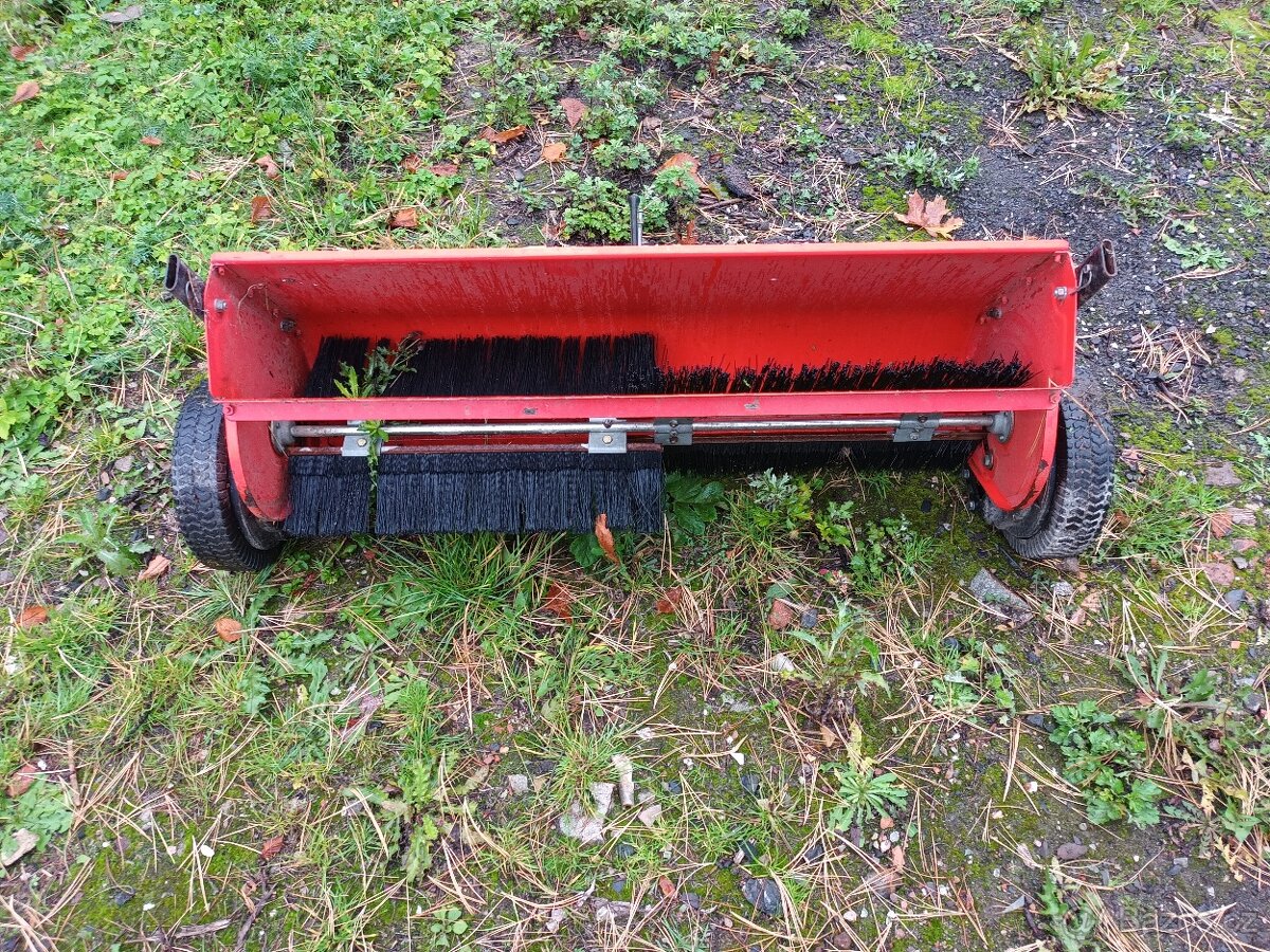 Sběrač trávy a listí Husqvarna sweeper 960 - 2