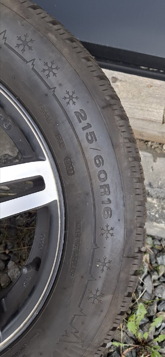 Zimní sada alu kol na VW Passat, 215/60 R16 - 2
