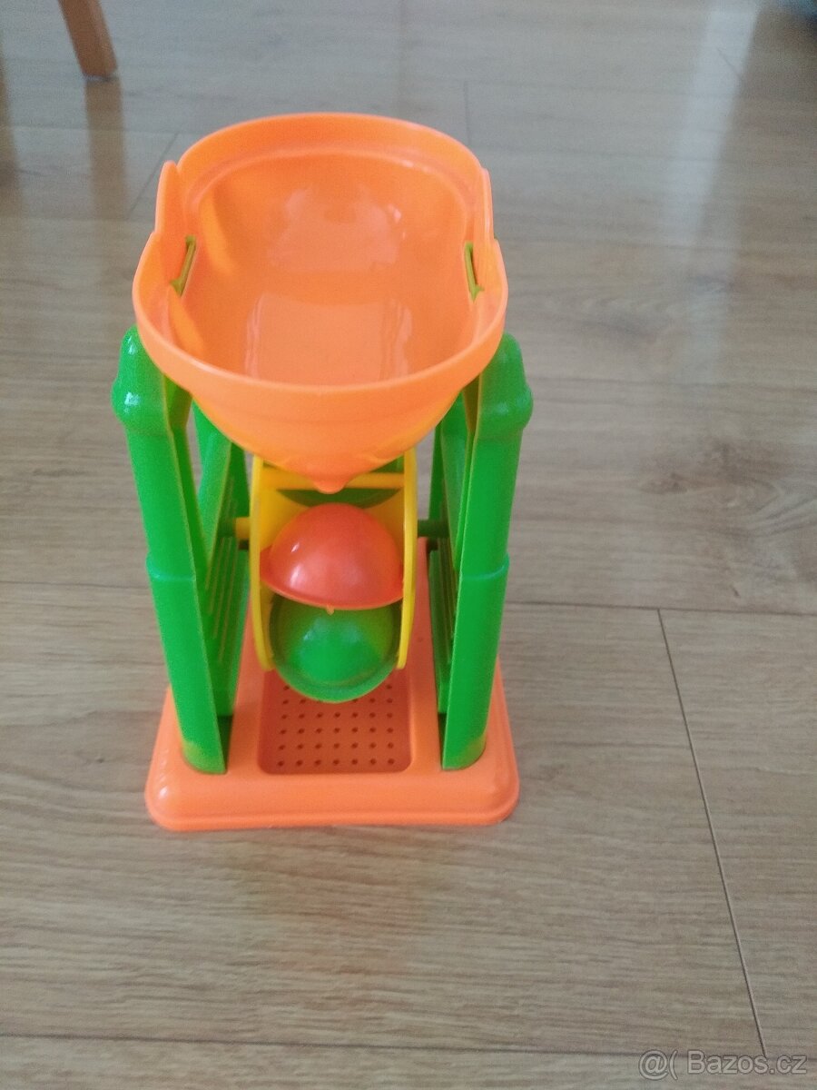 Mlýnek na vodu a písek - 2