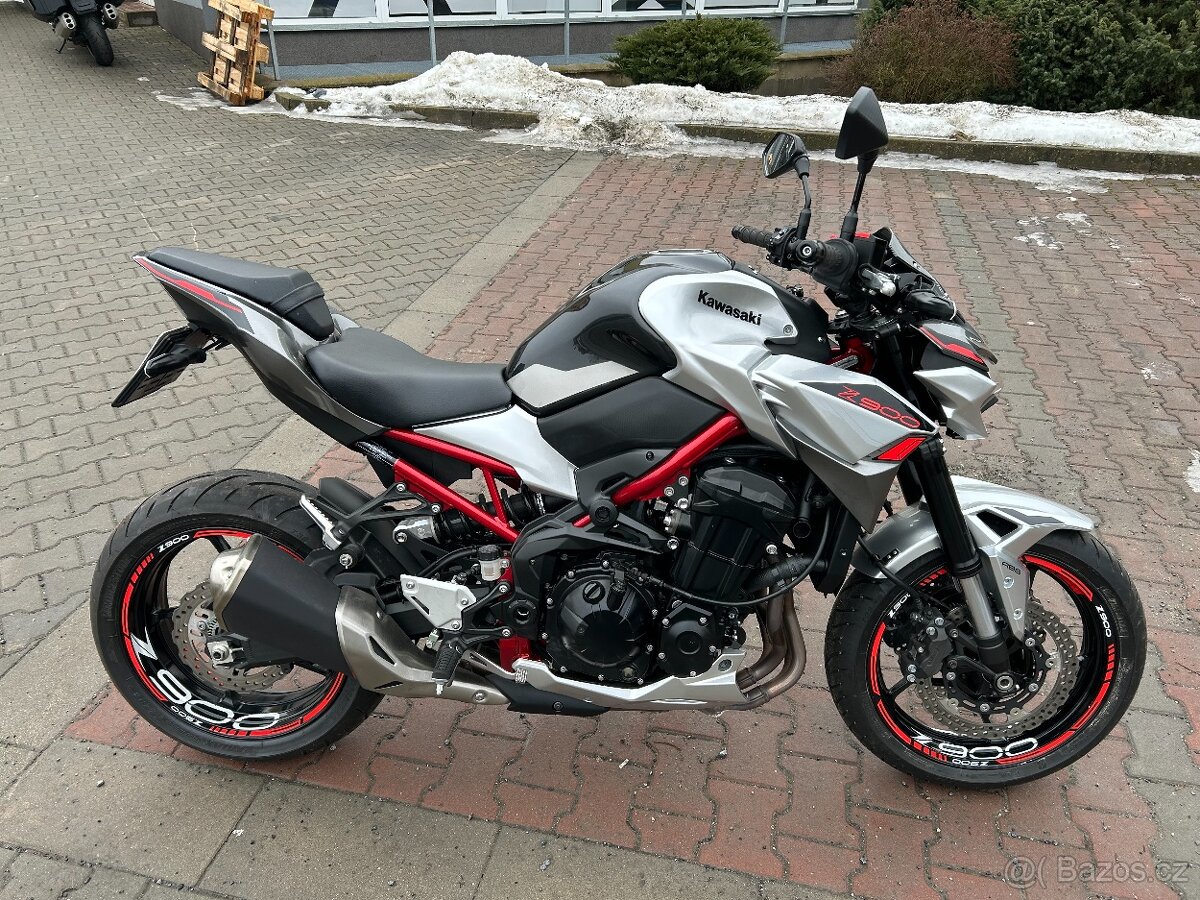 Kawasaki Z 900 2023 - 2