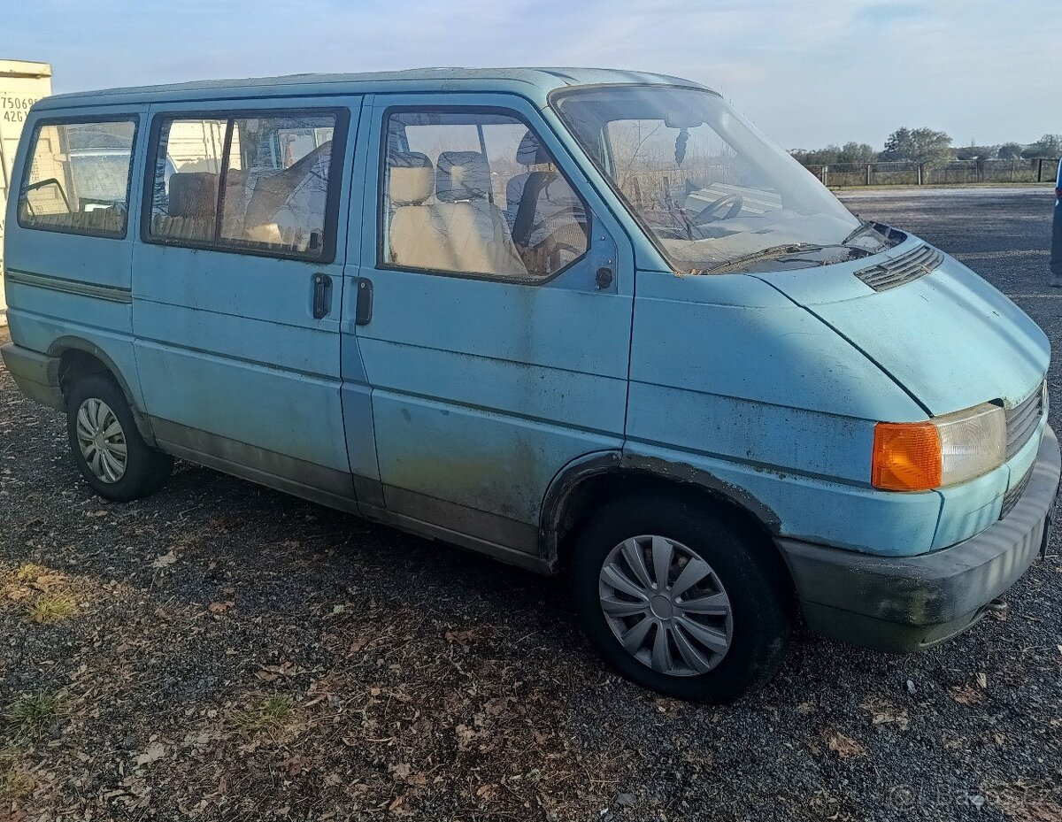 VW Transporter T4 2,4D - 2