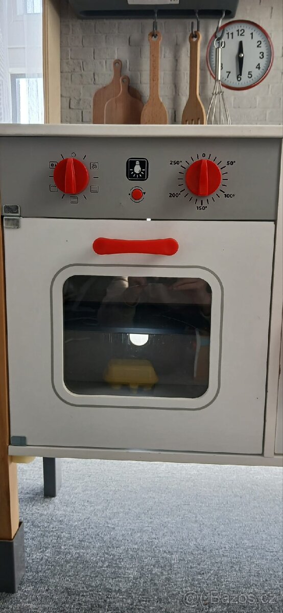 Dětská dřevěná kuchyňka s příslušenstvím - 2