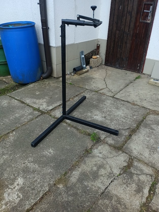 servisní stojan - 2