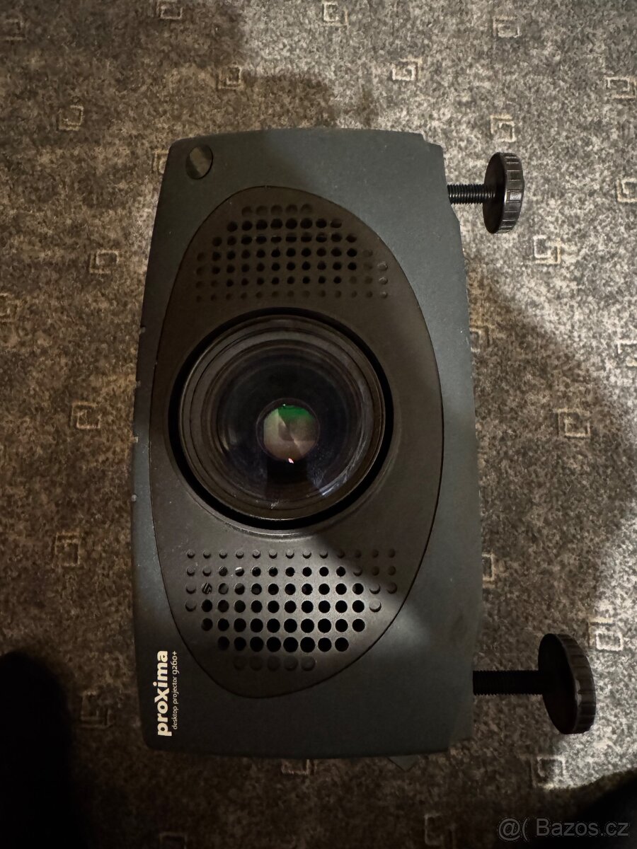 Projektor - 2