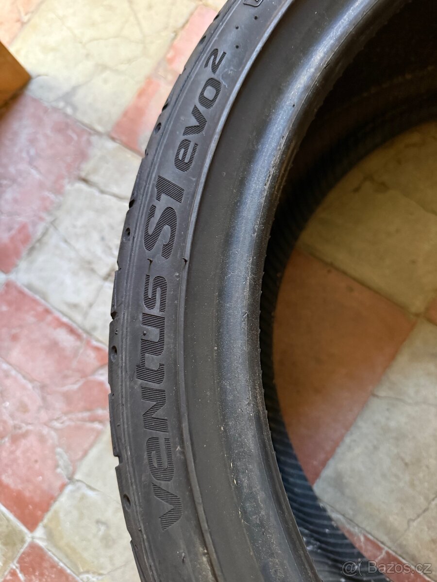 Hankook letní 245/35 R19 - 2