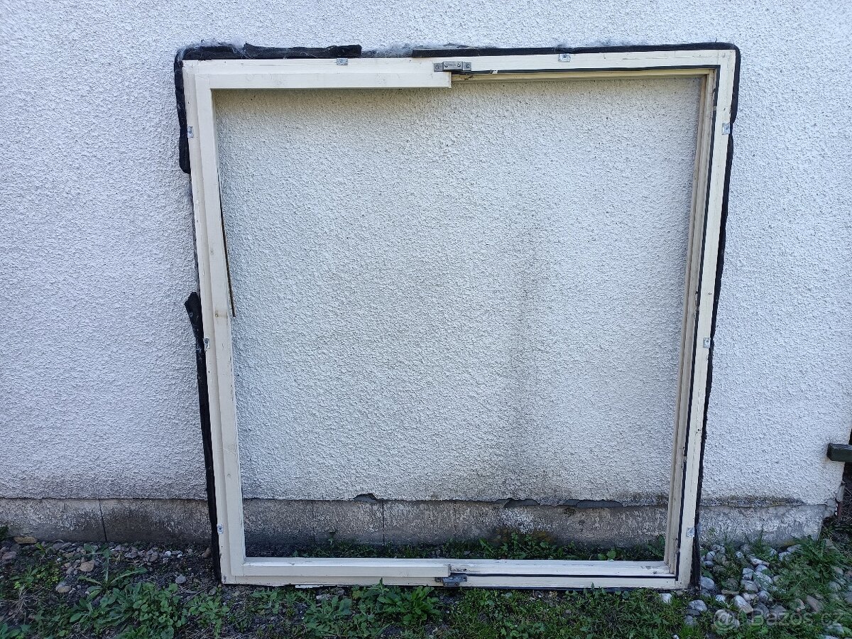 Panelákové okno 148 x 156 cm - 2