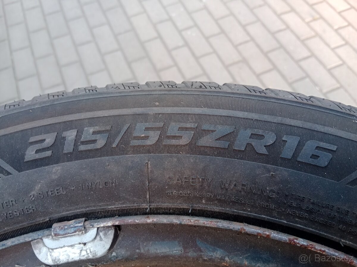 Zimní pneu 215/55 R16 - 2
