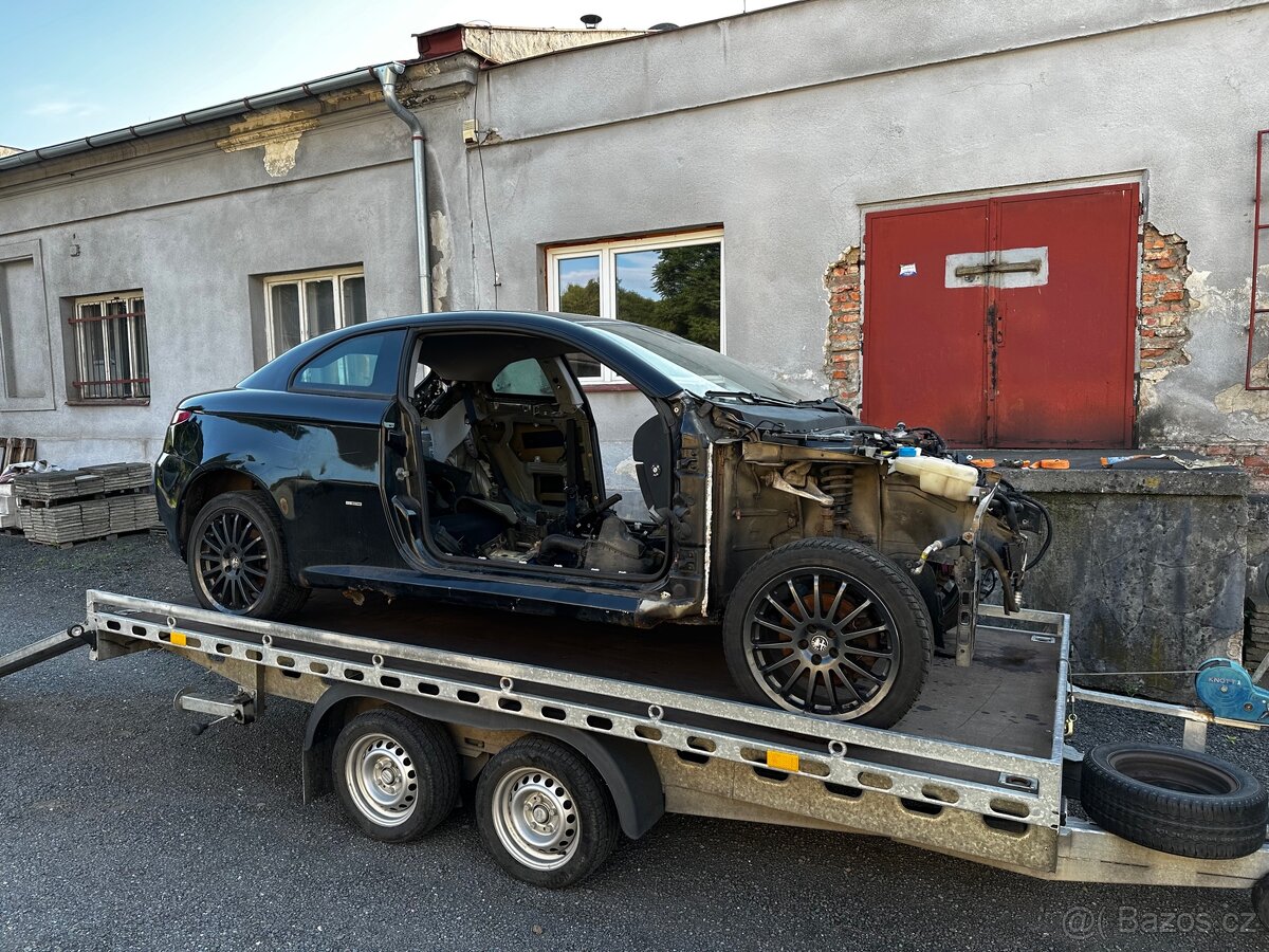 Alfa Romeo GT díly - 2