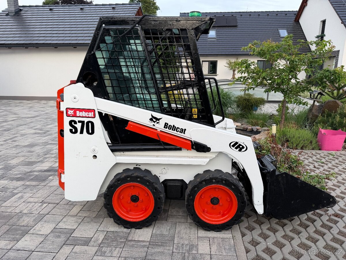 Bobcat S70 smykový nakladač - 2