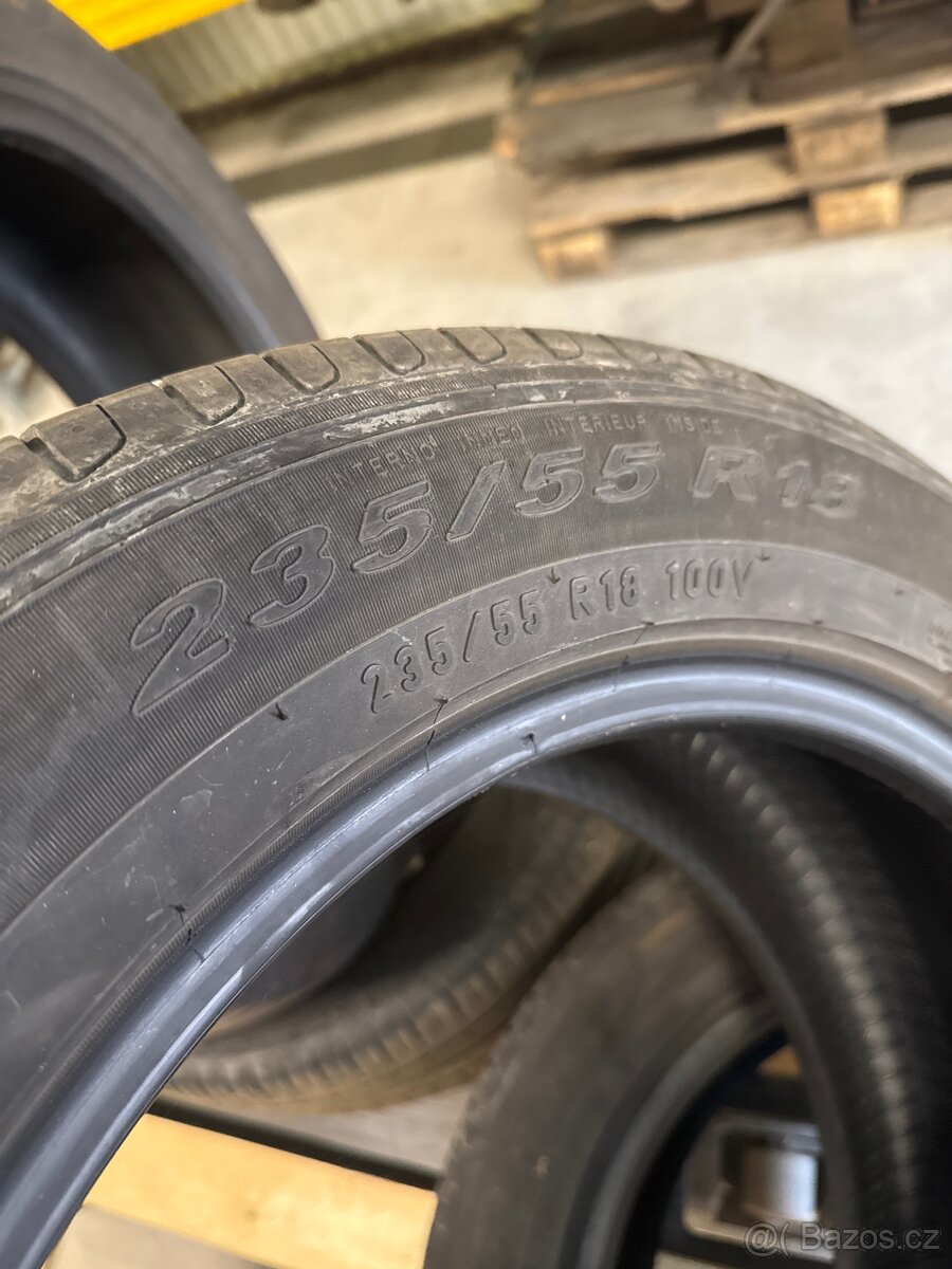 Sada letnich pneu 235/55R18 - 2