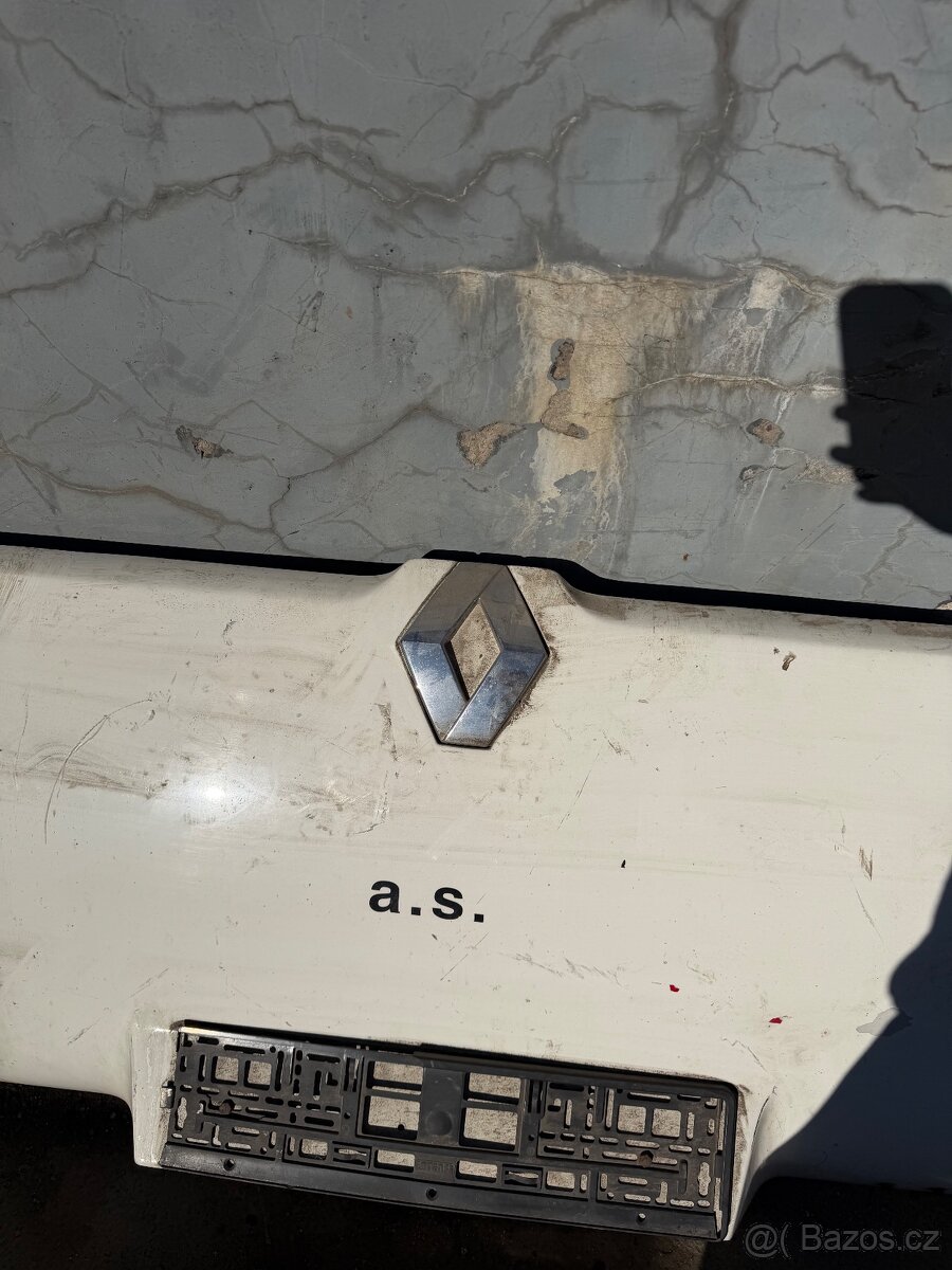 Prodám přední masku Renault - 2