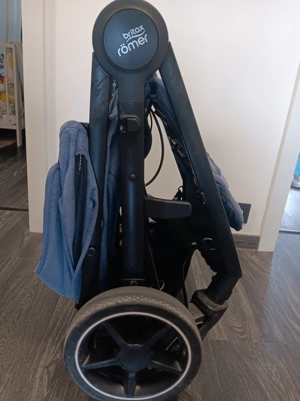 Britax Römer B - Agile R kočárek - 2