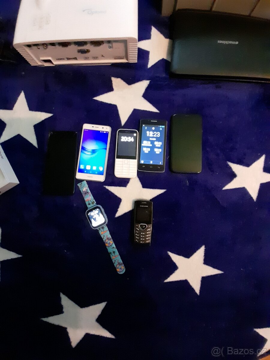 Elektronika telefony počítač tablety - 2