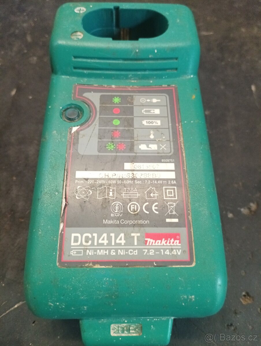 Nabíječka Makita - 2