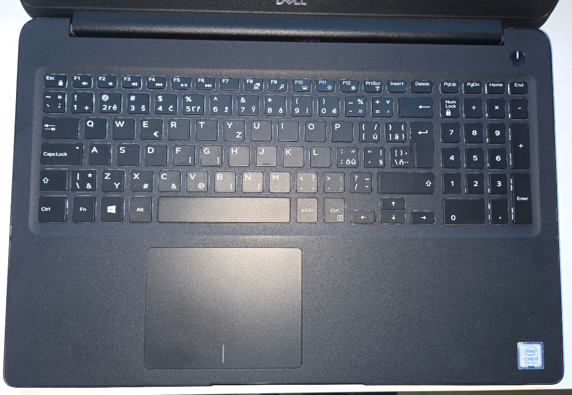 PRODÁM Dell Latitude 3500 - 2