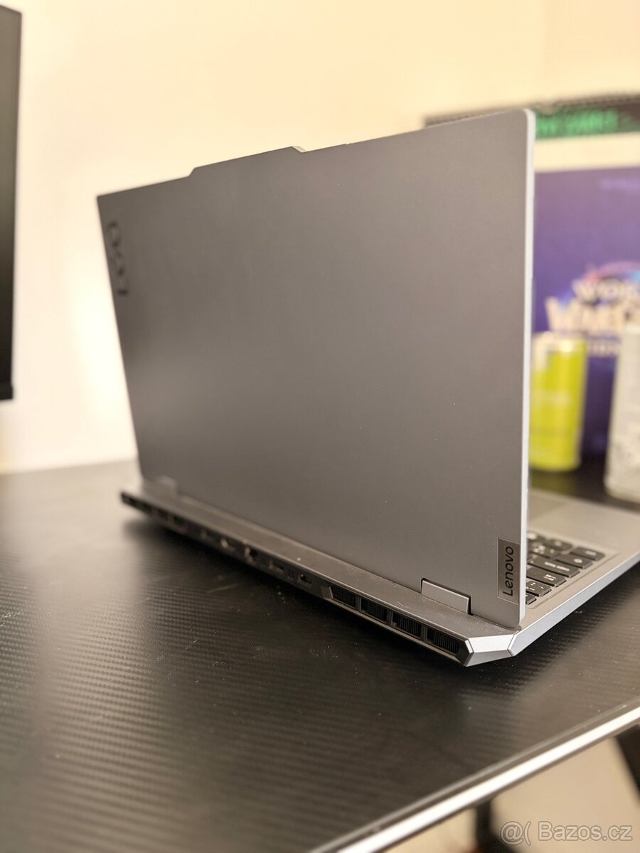 Lenovo LOQ 15AHP10 - 2