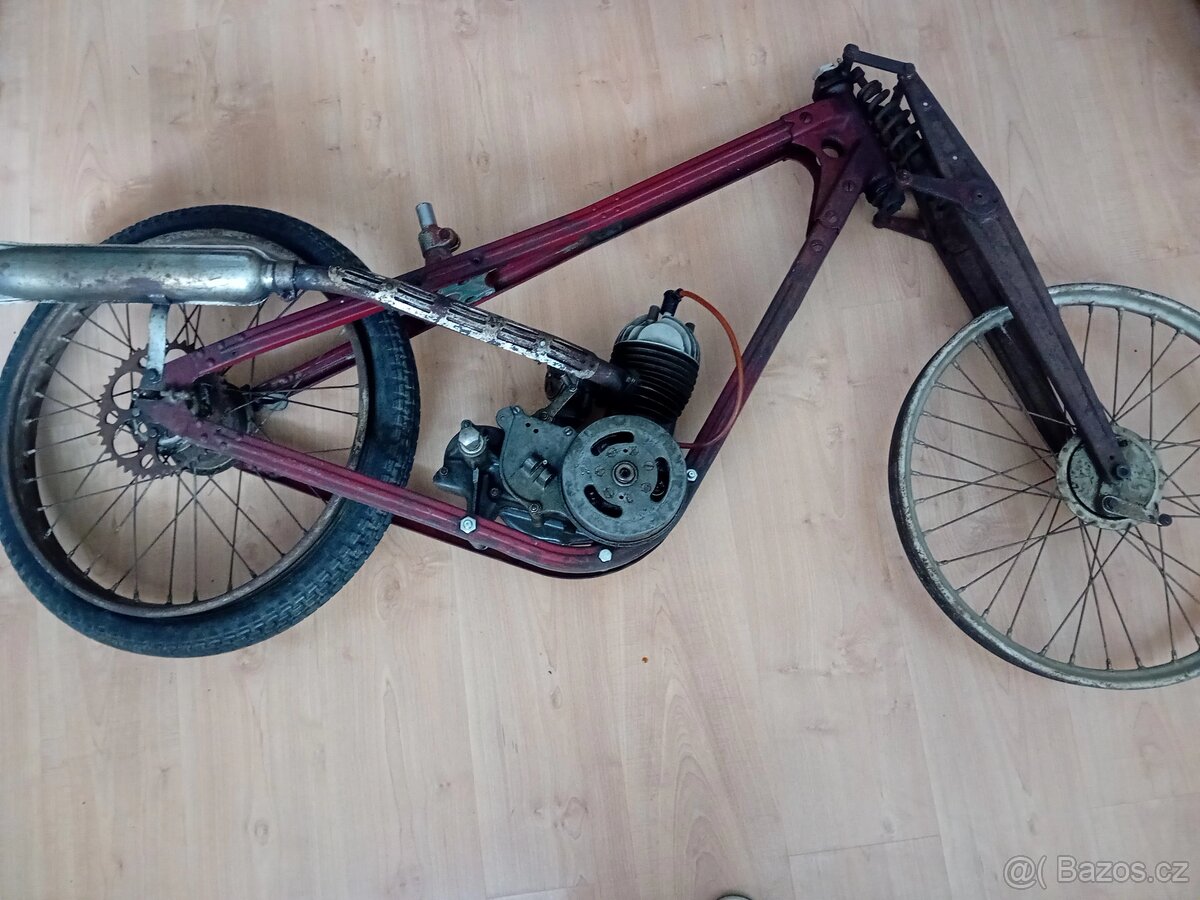 Jawa 100 robot - 2