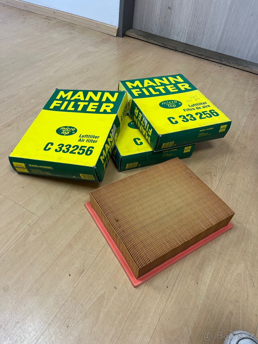 MANN FILTER Vzduchový filtr C 33256 Mercedes - 2