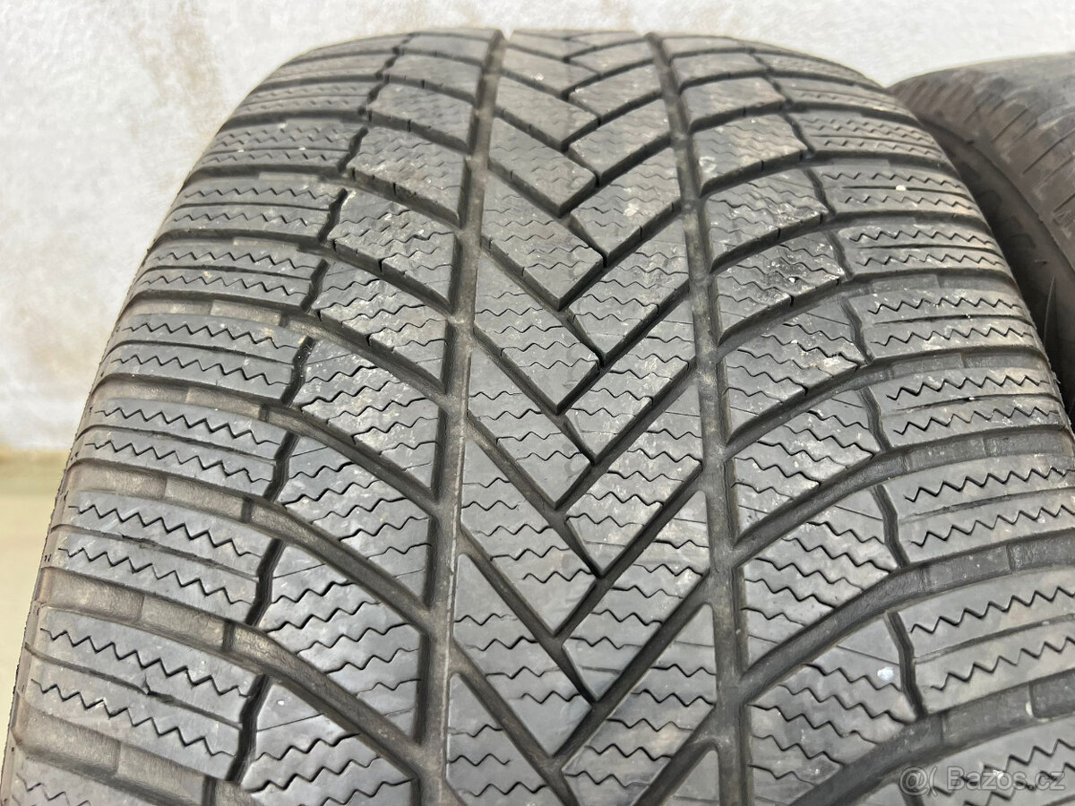 285/45R20 zimní pneu Bridgestone Blizzak LM005 5,5mm - 2