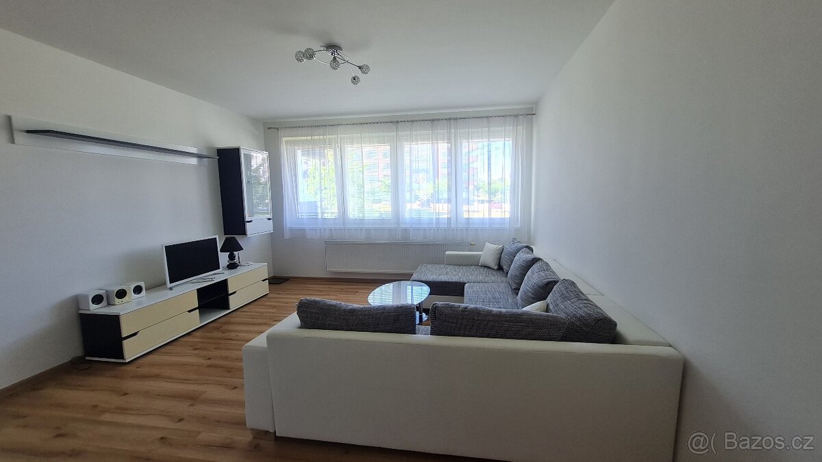 Pronájem bytu 3+kk • 77 m² bez RK - 2