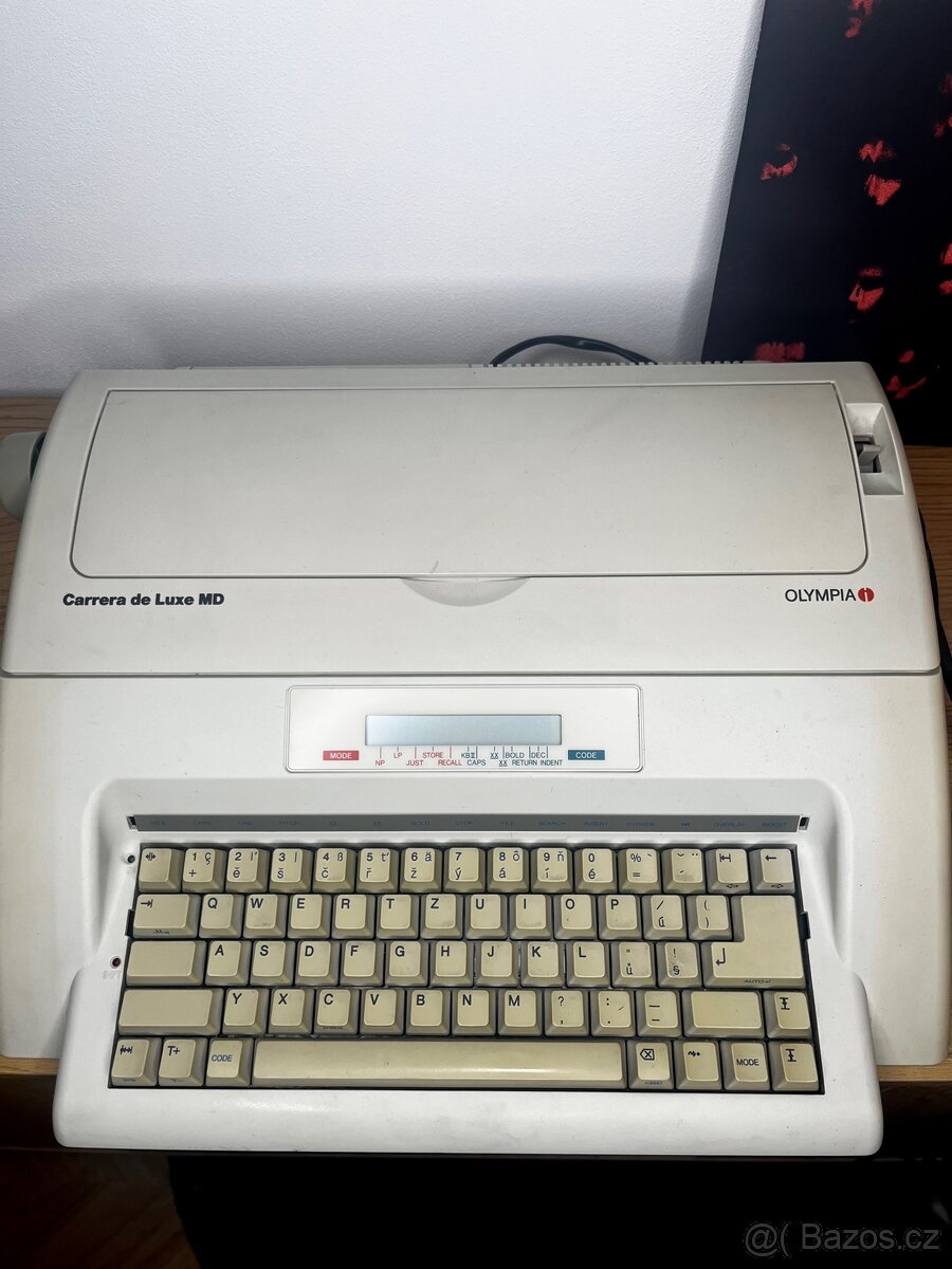 Elektronický psací stroj Olympia Carrera de Luxe MD - 2