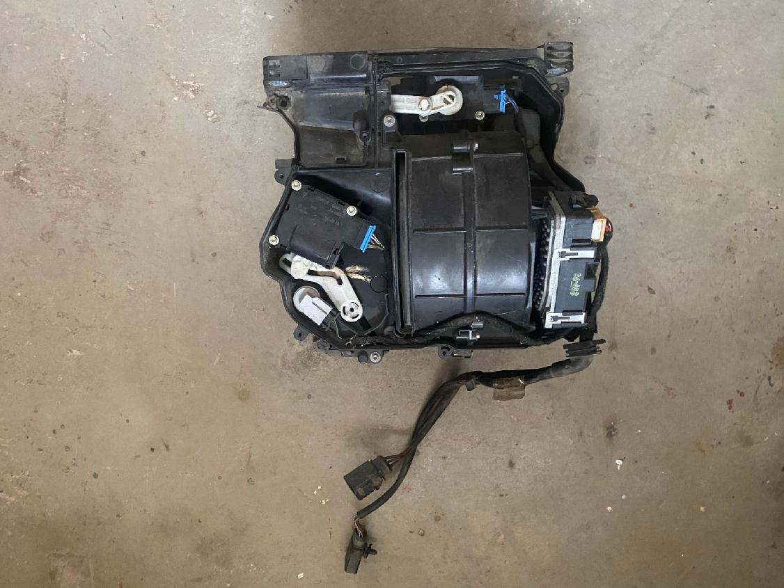 AUDI A6C64F díly,ceny dohodou. - 2