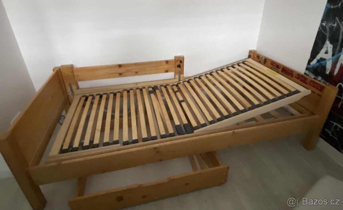 Postel s polohovatelným roštem a matrací - 2