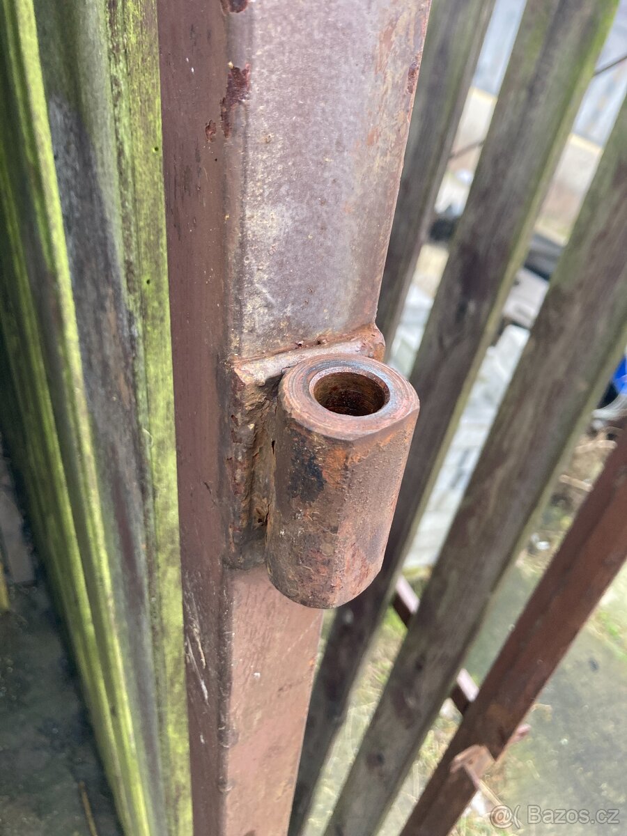 Dvoukřídlá vrata - 2