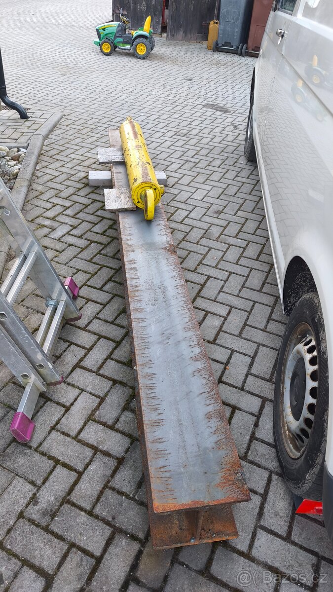 Štípačka dřeva - 2