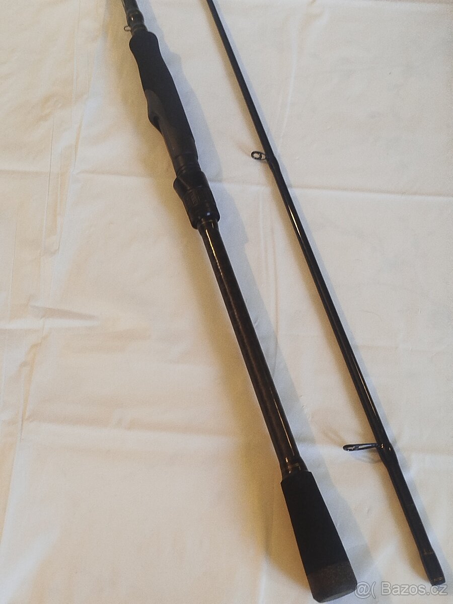 RYBÁŘSKÝ PRUT SAVAGE GEAR SG2 MEDIUM GAME 2,21 m - 2