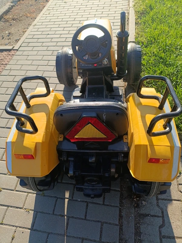 Elektrický traktor Blazin žlutý - 2
