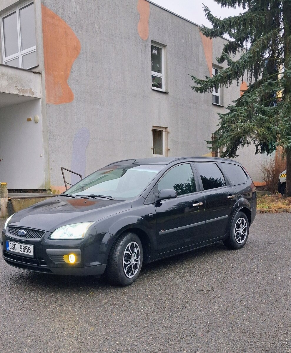 Ford Focus2 kombi 2006 1.6 benzín - 2
