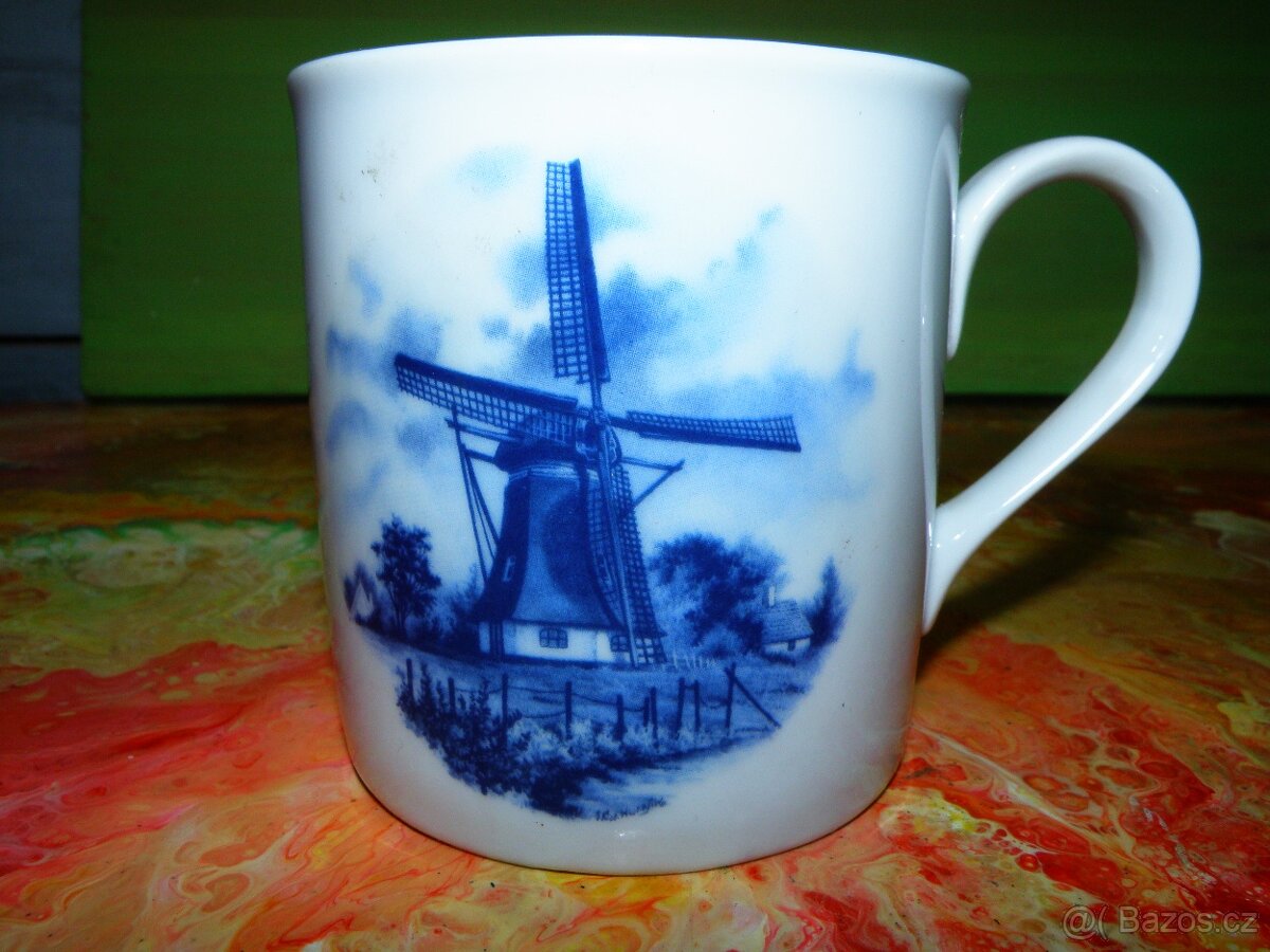 Starožitný hrnek - 2