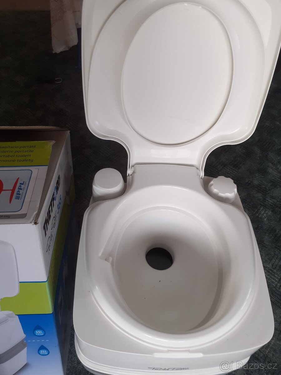 Chemické WC Thetford - 2