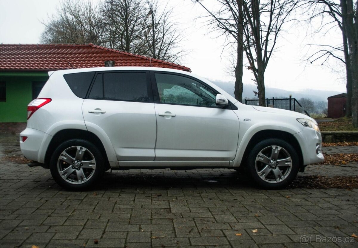Toyota RAV4 2.2l D-CAT 180 Premium - 2