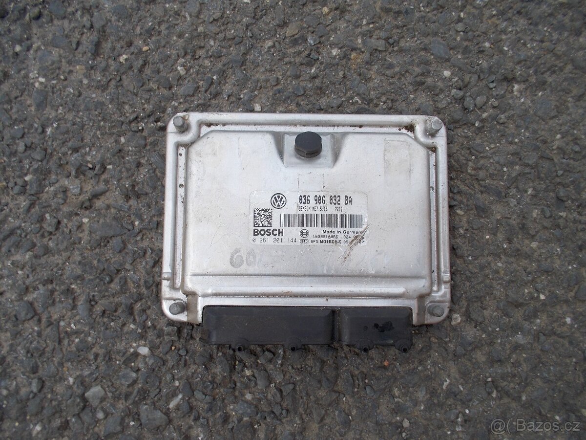 Řídící jednotky motoru VW Golf V - 2