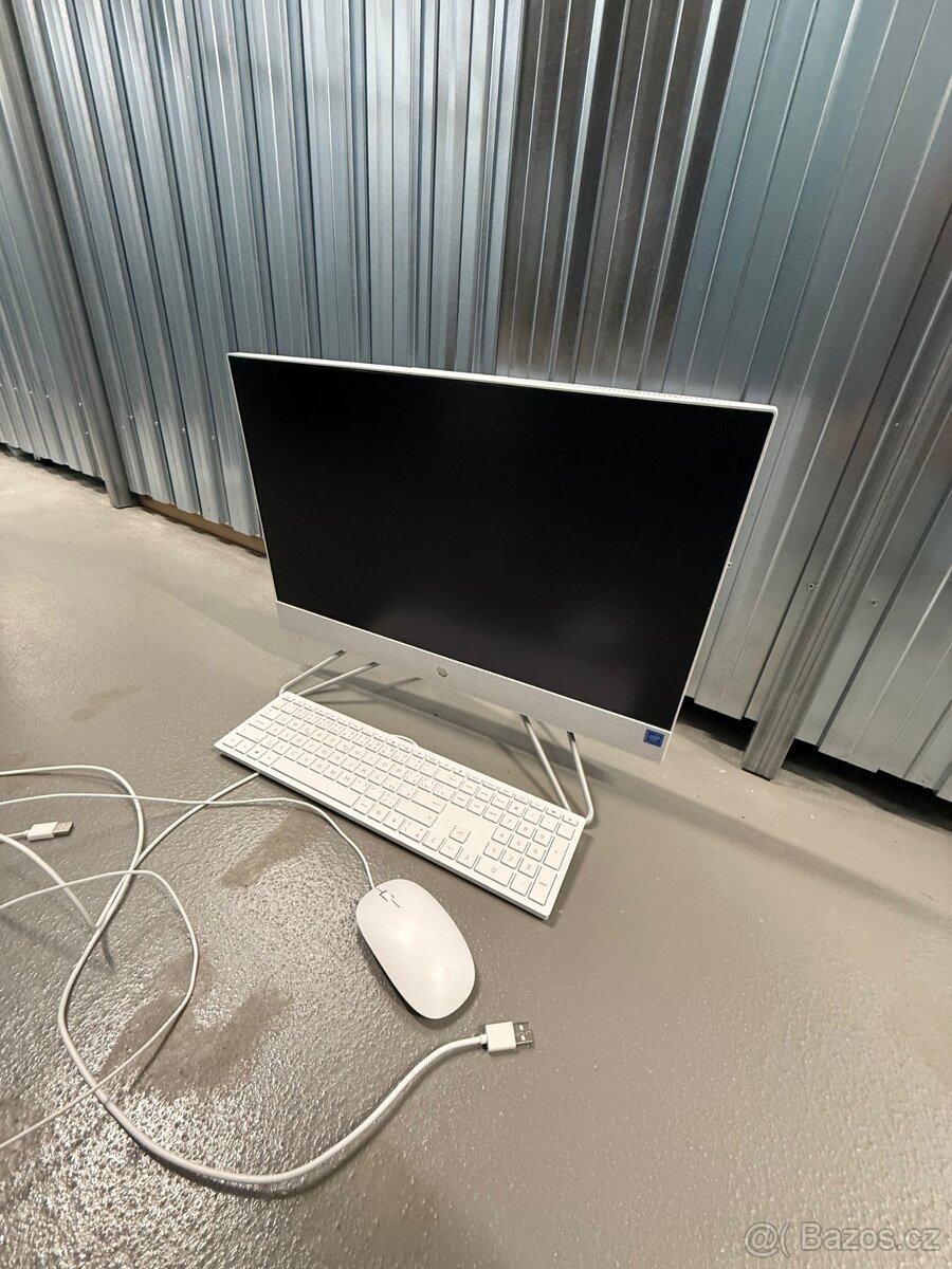 HP 23,8" all-in-one - bílá - 2