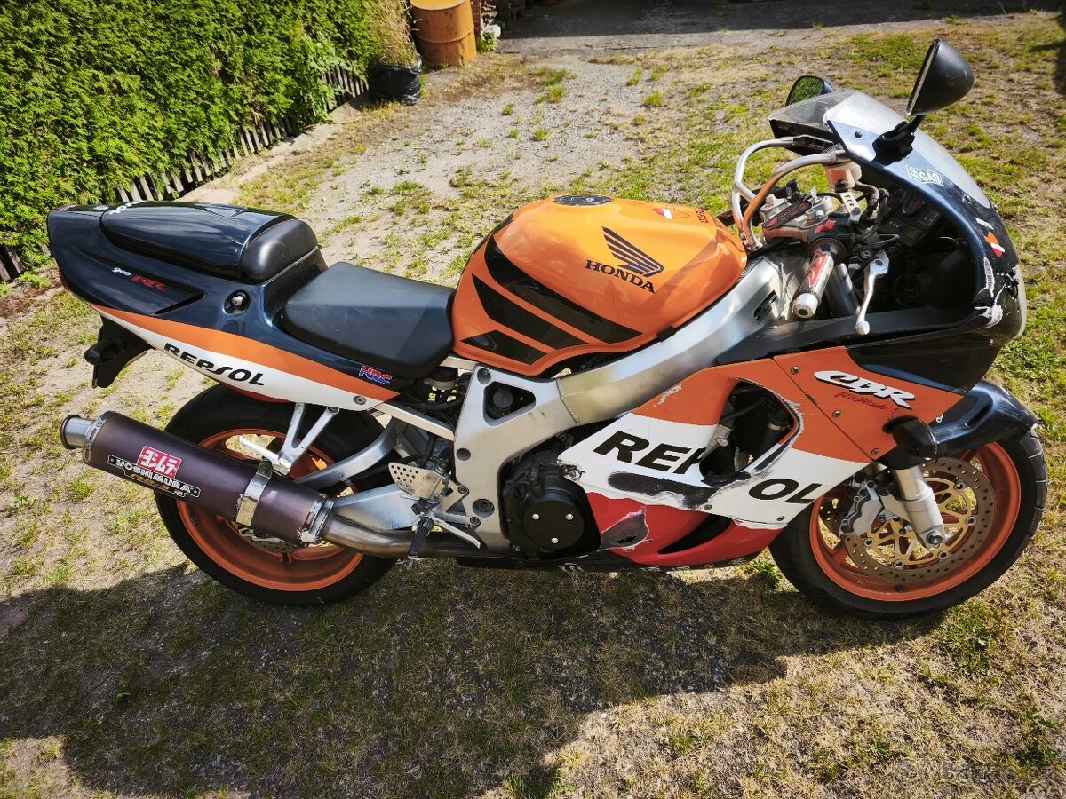 Honda CBR 900RR - 2