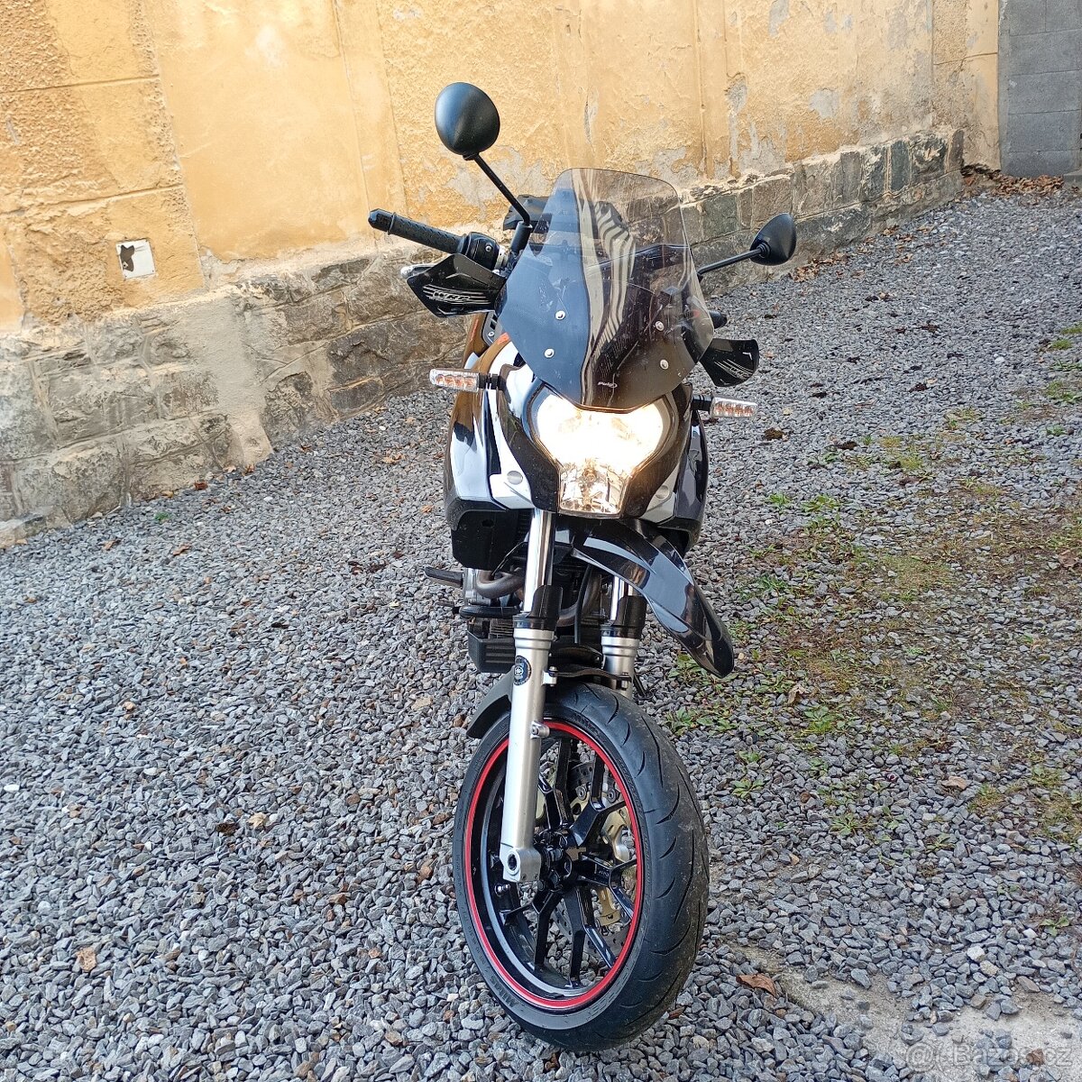 Aprilia Pegaso Strada 650 - 2