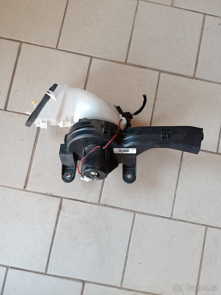 Citroen C4 Picasso motůrek topení - 2