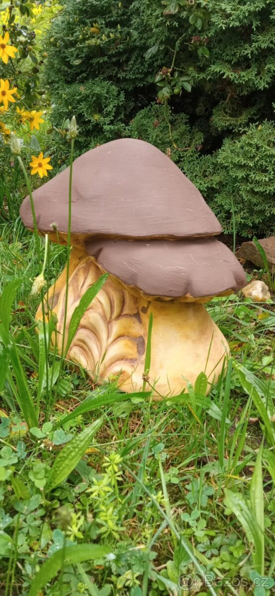 Zahradní dekorace- Hřiby - 2