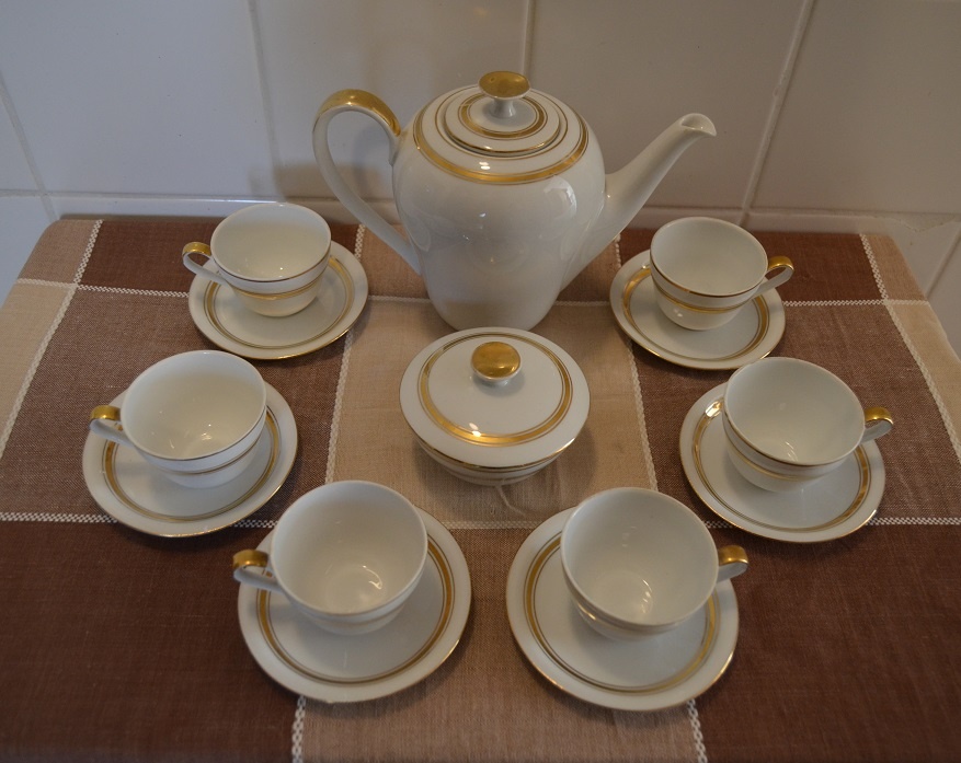 Porcelánový starý servis Thun - 2