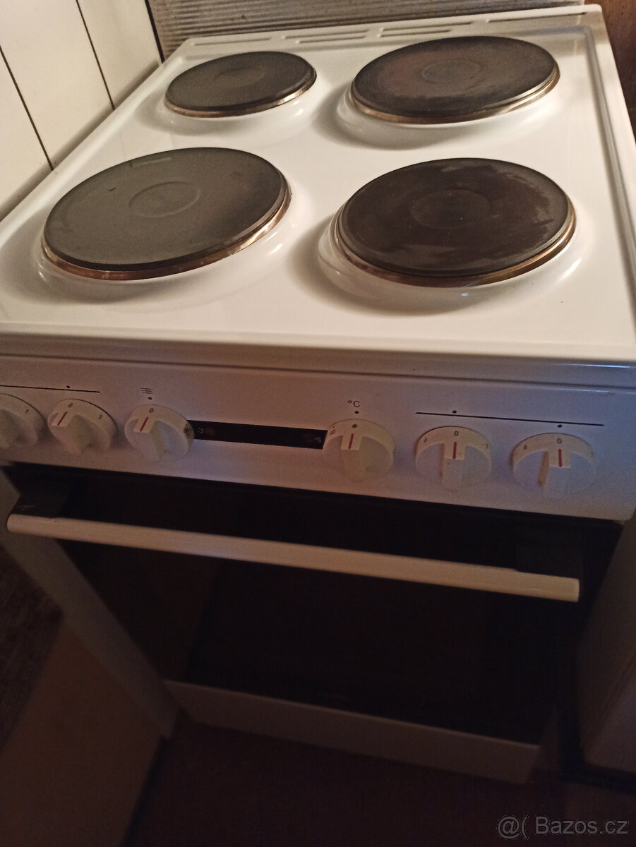 Elektrický sporák Mora - 2