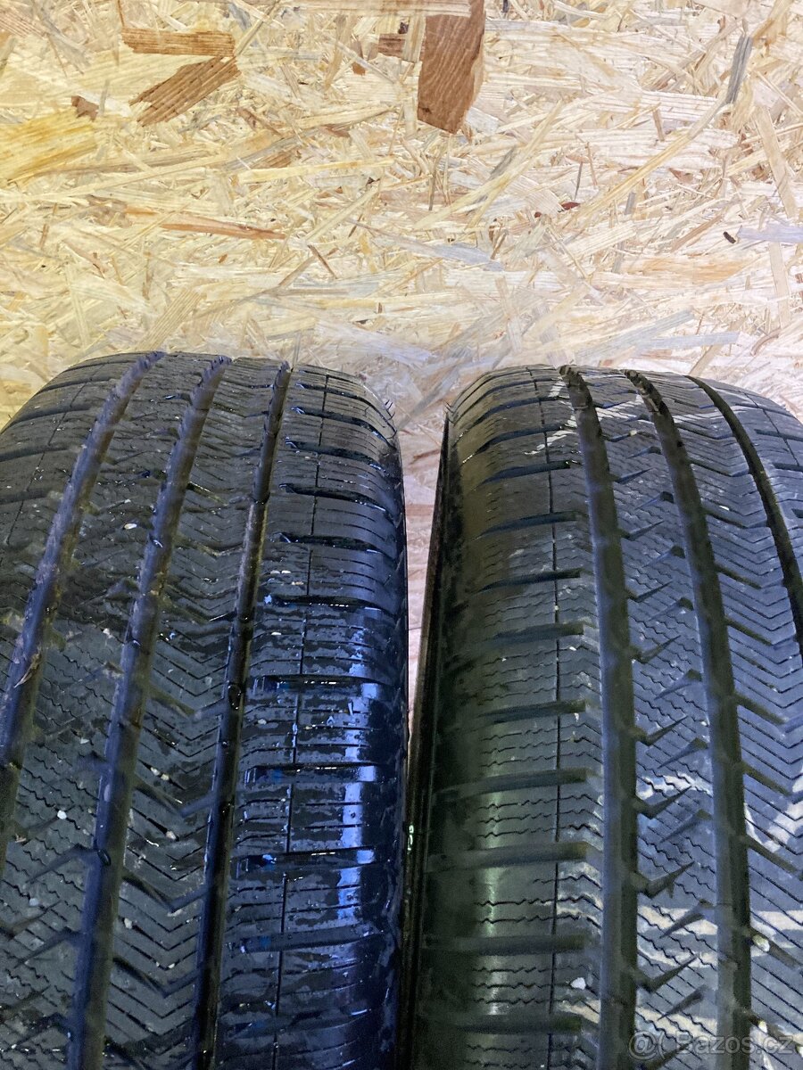 Zimní pneu Vredestein 215/55 R18 95H - 2