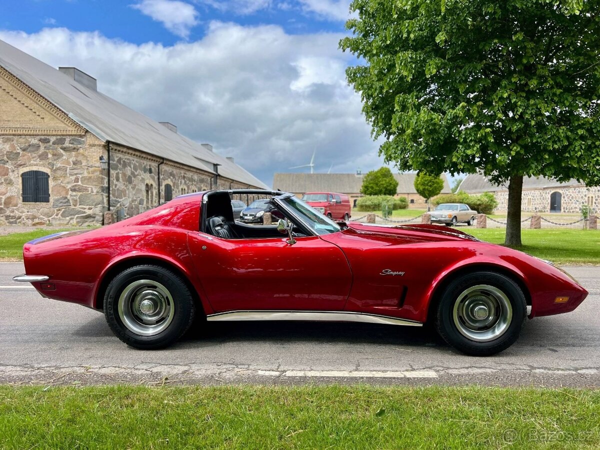 Chevrolet Corvette 1973 – klasický americký kabriolet s V8 - 2