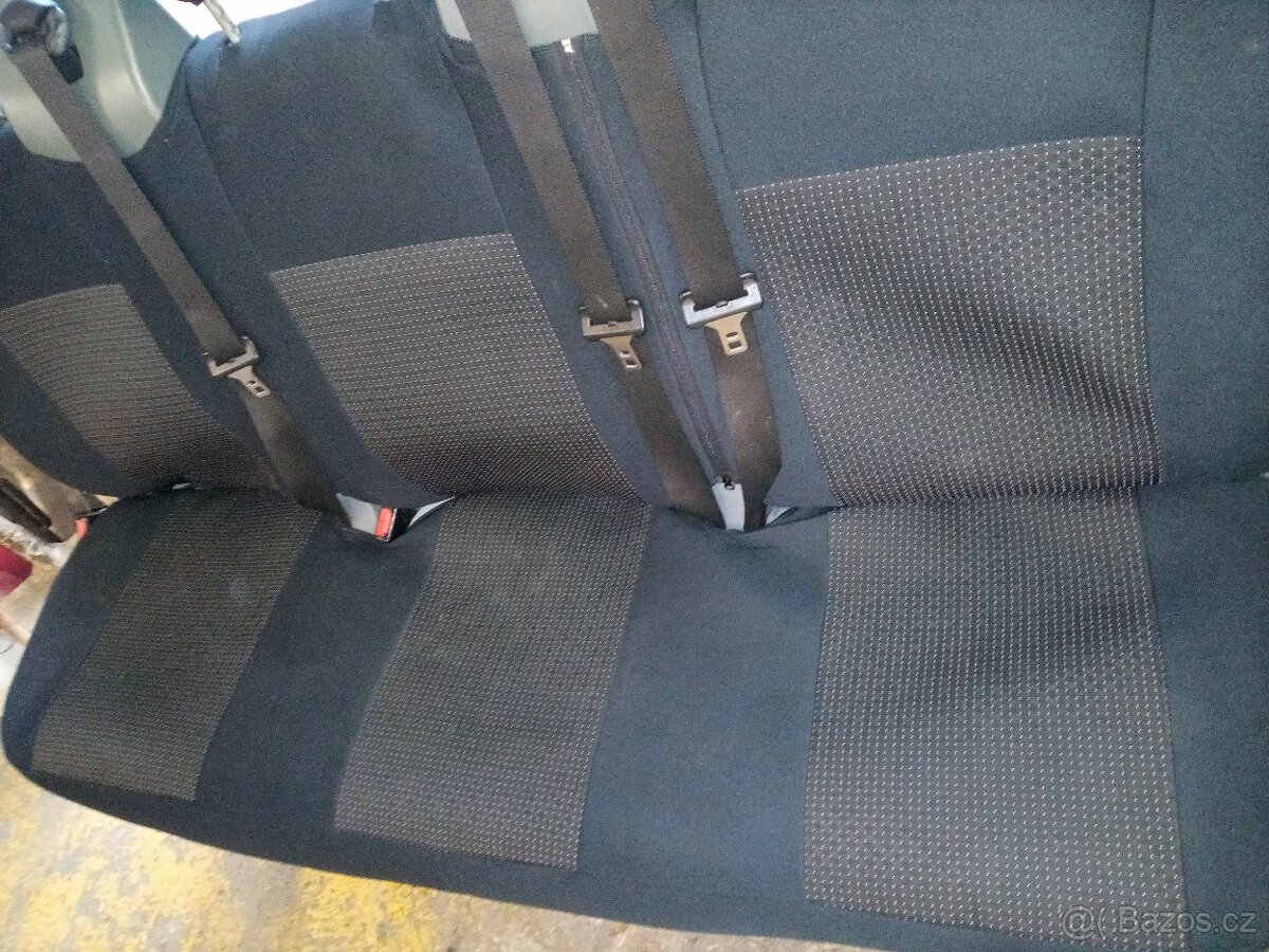 PRODÁM POTAH NA TROJSEDAČKU FORD TRANSIT. - 2