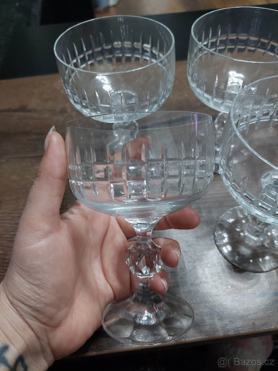 Krásné křišťálové skleničky - 2