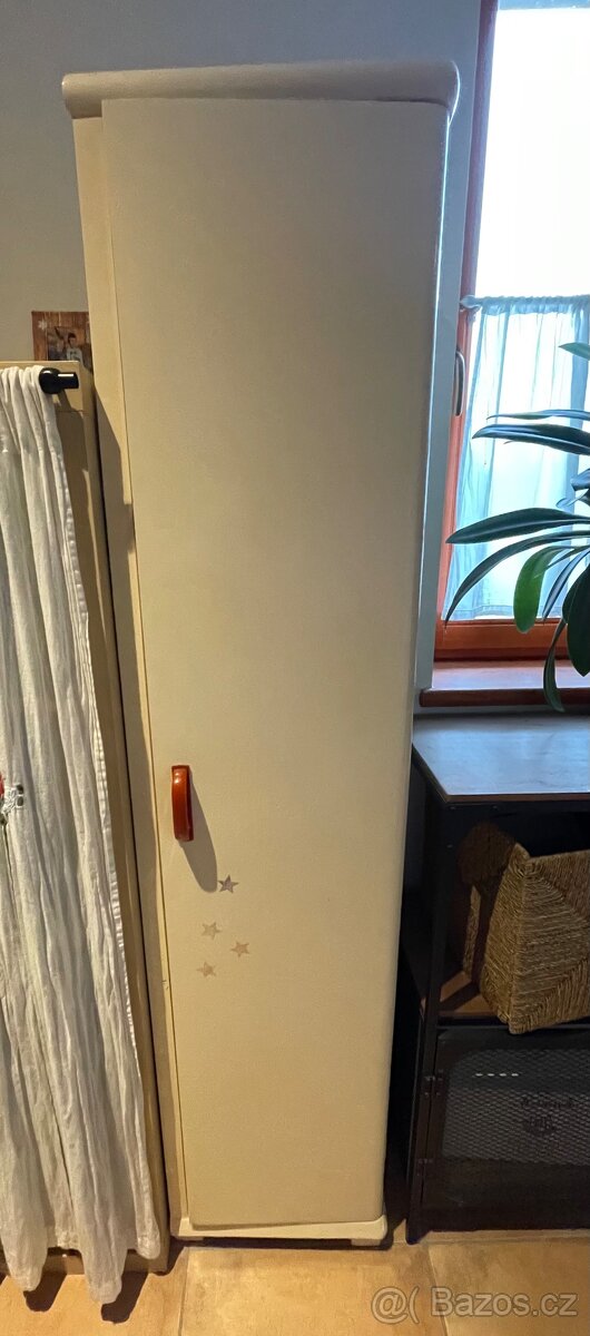 Rustikální kuchyňská kredenc - 2