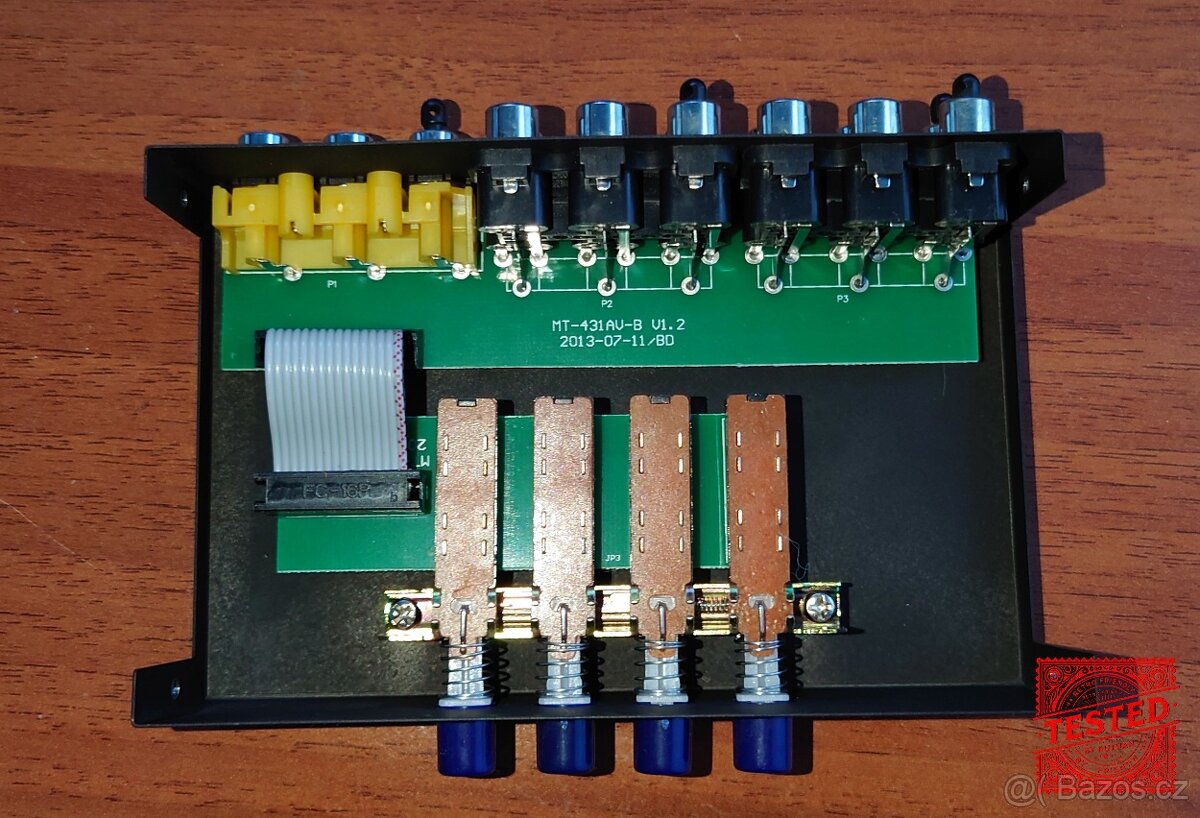 Audio / video swtich 4x cinch/jack, analogovy - 2