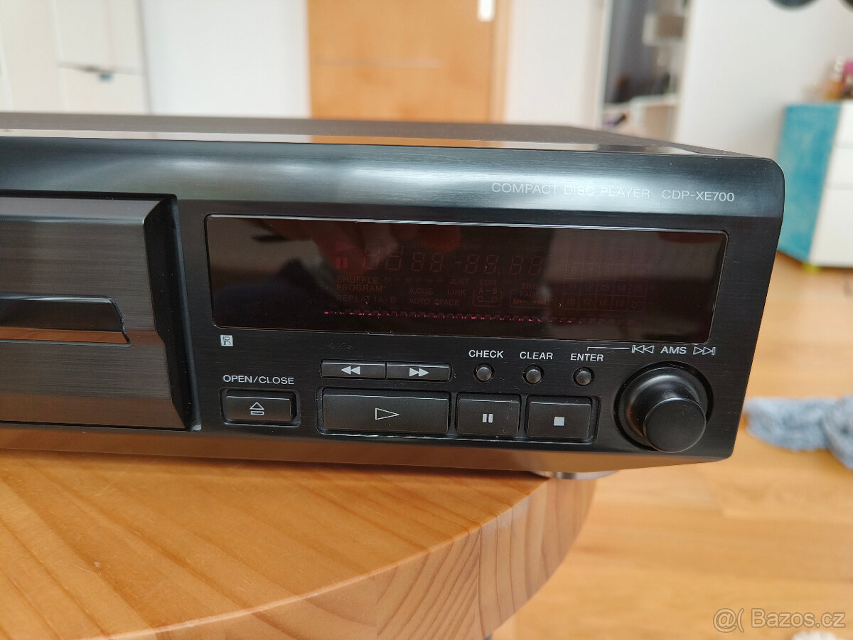 CD přehrávač Sony CDP-XE700 QS - 2